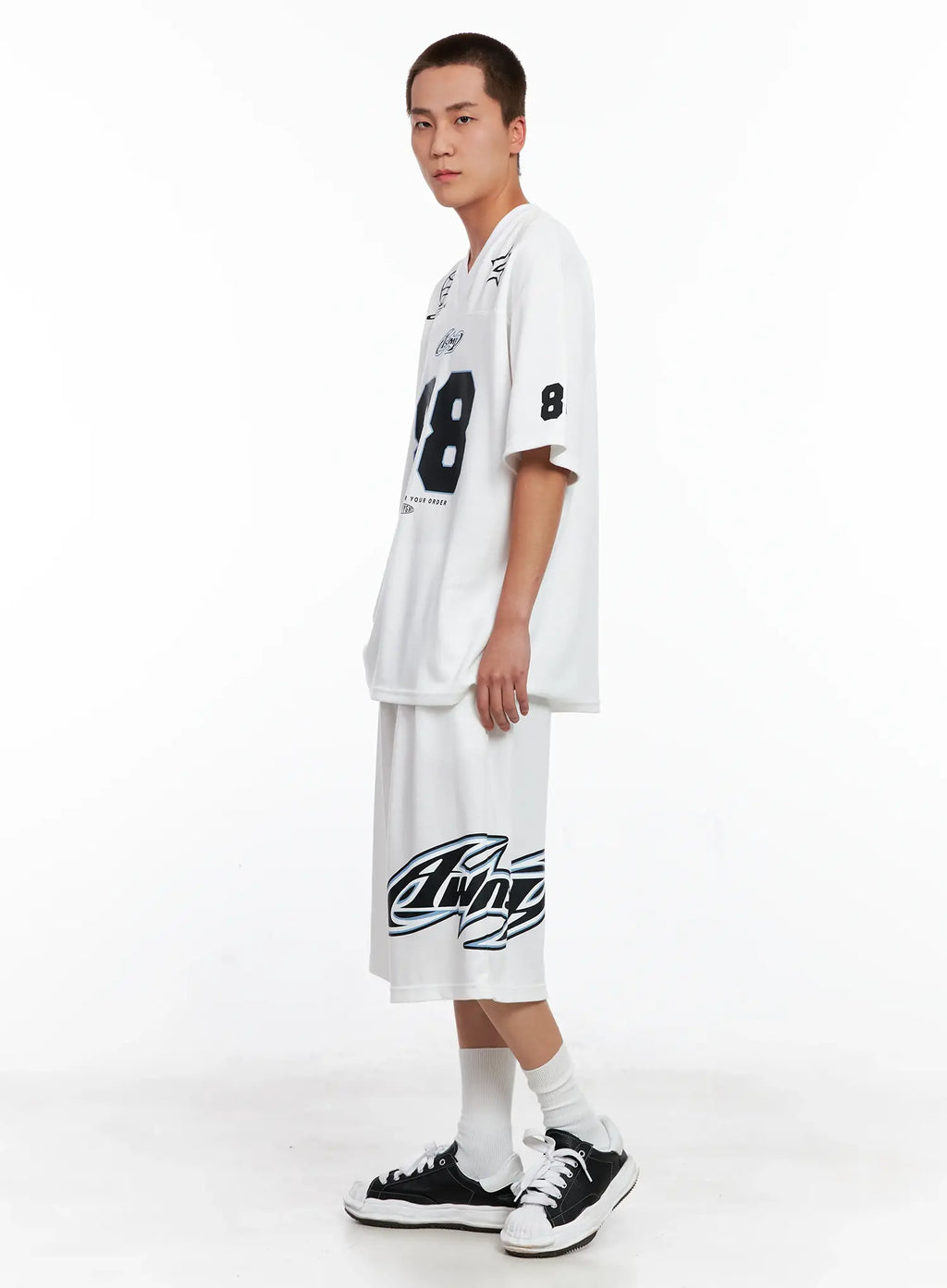 Men's Oversized Graphic V-Neck Tee IG508