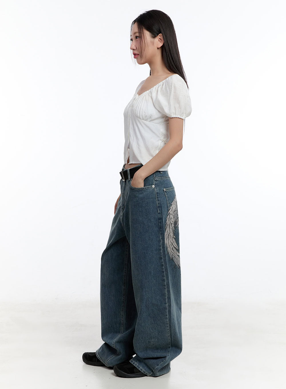 Off-Shoulder Puff-Sleeve Crop Top IU509