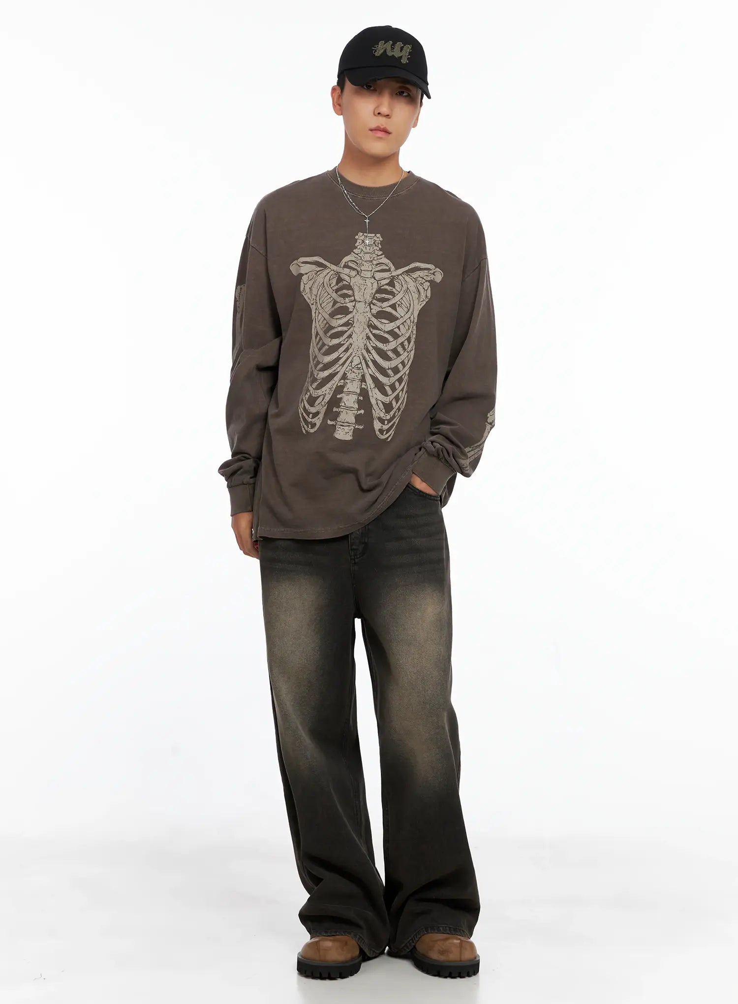 Men's Pigment Graphic Long Sleeve Tee IS502