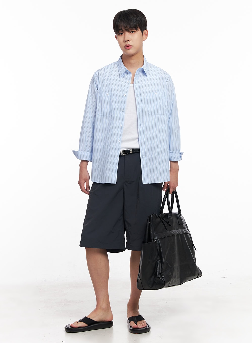 Men's Wide-Fit Nylon Pintuck Shorts IY522