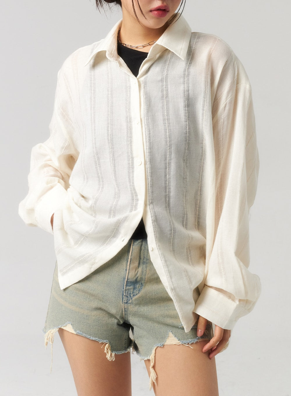 Light Ripped Denim Shorts CU327