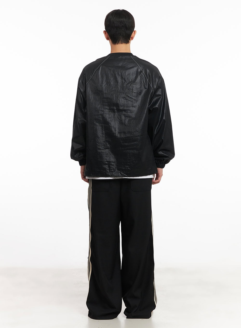 Men's V-Neck Oversized Graphic Sweatshirt IM517