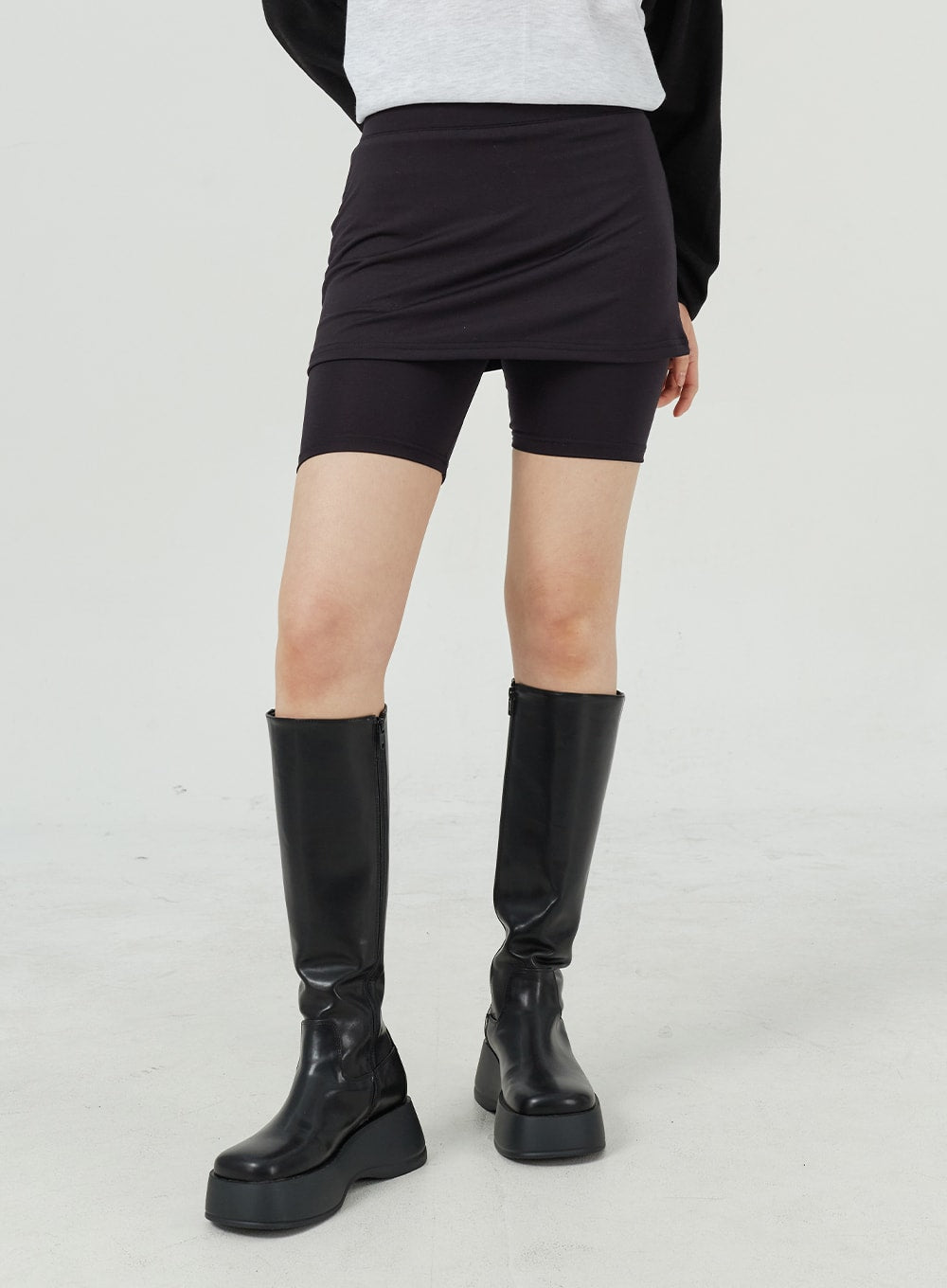 Two Color Graphic Sweatshirt CM316