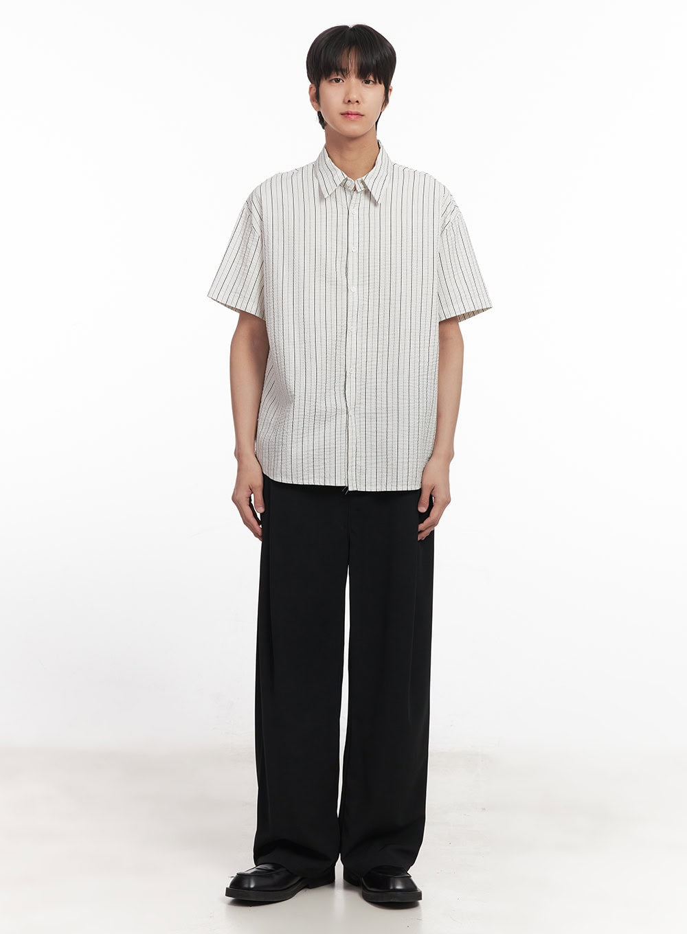 Men's Striped Loose-Fit Collared Shirt IA510