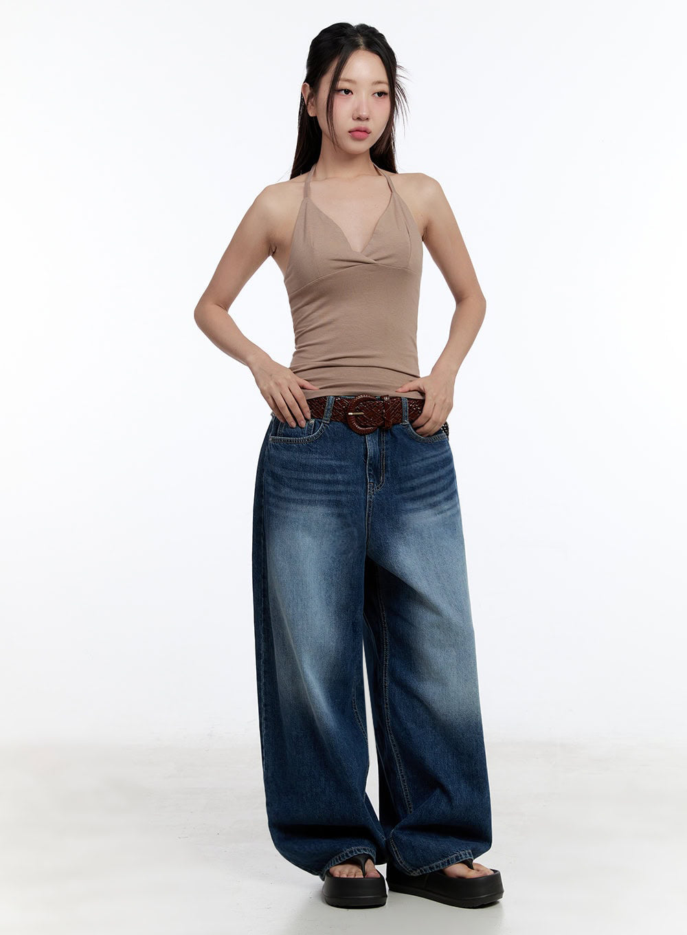 Slim-Fit Halter Cami IU504