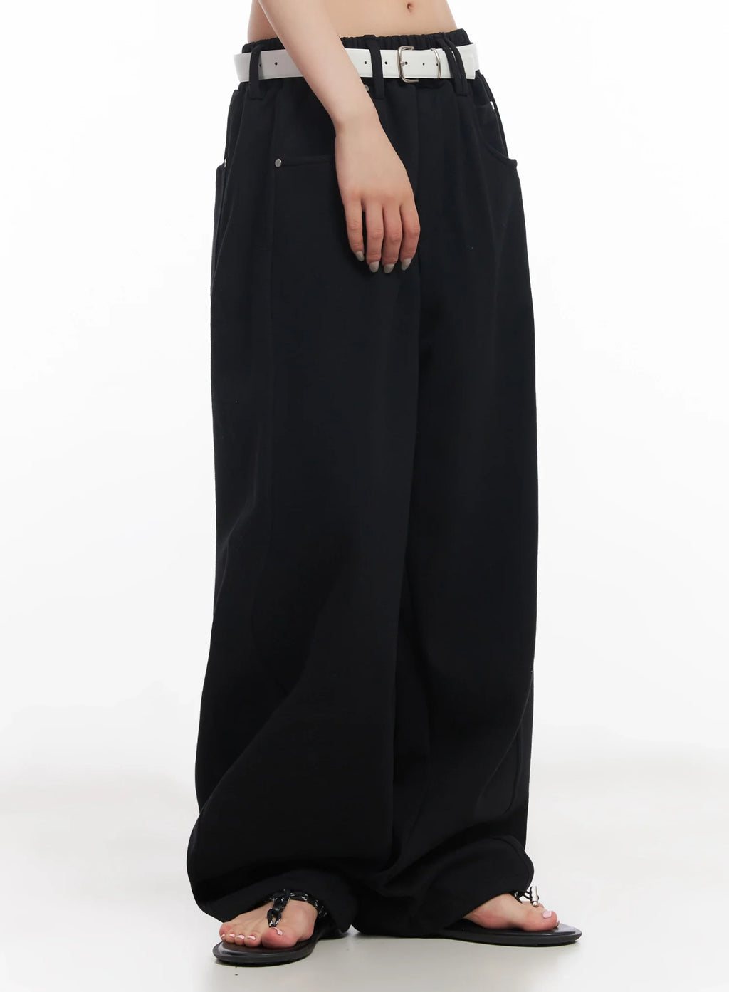 Chaeryeong Belted Wide-Leg Sweatpants IC503