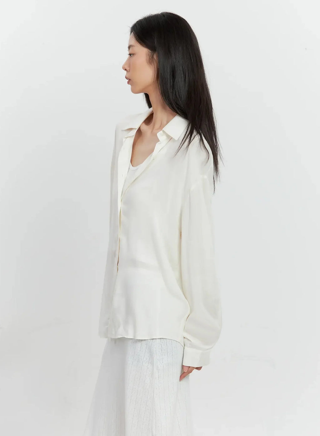 Classic Long-Sleeve Button-Up IL528
