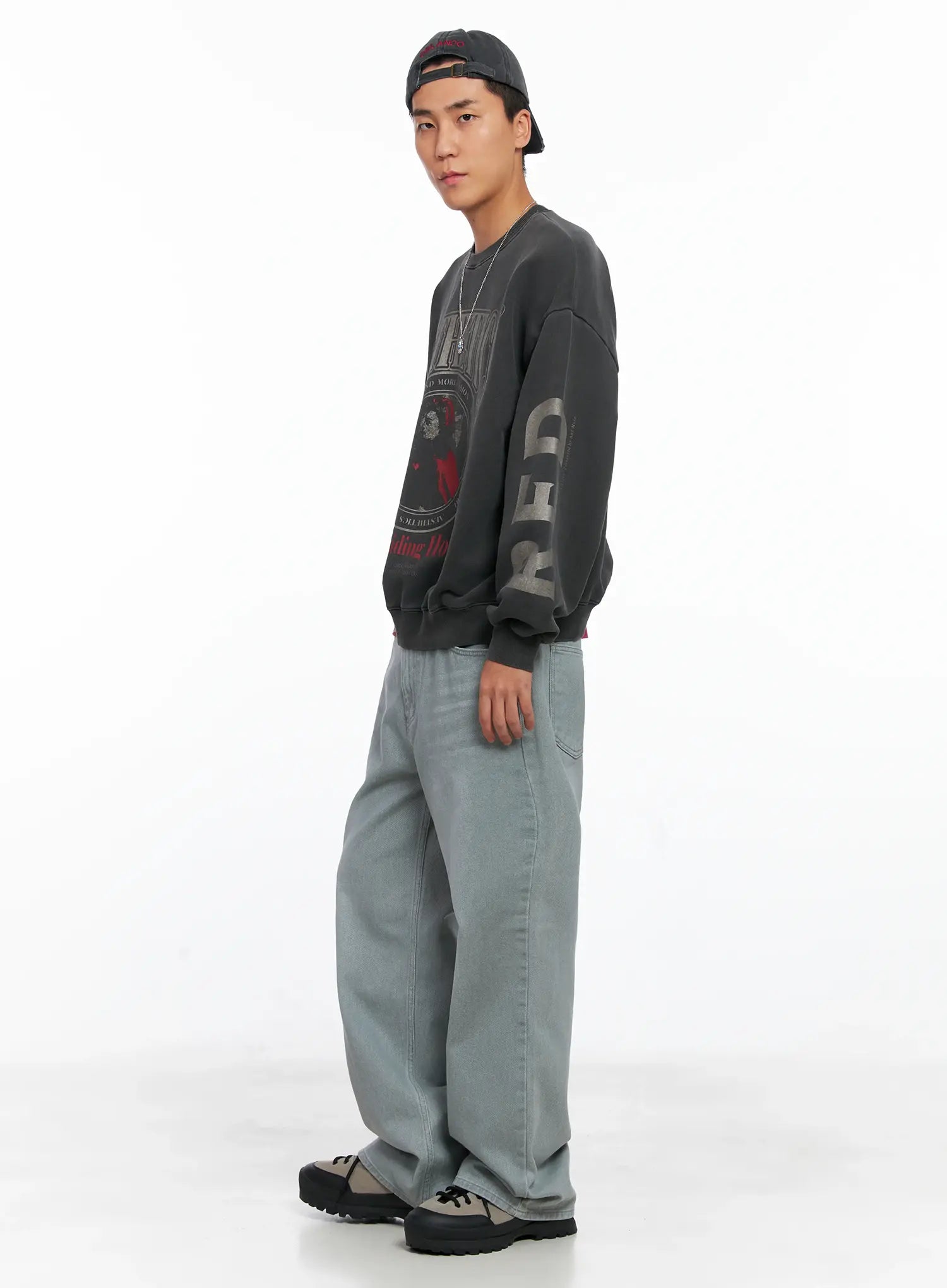 Men's Vintage Red Graphic Crewneck IS509