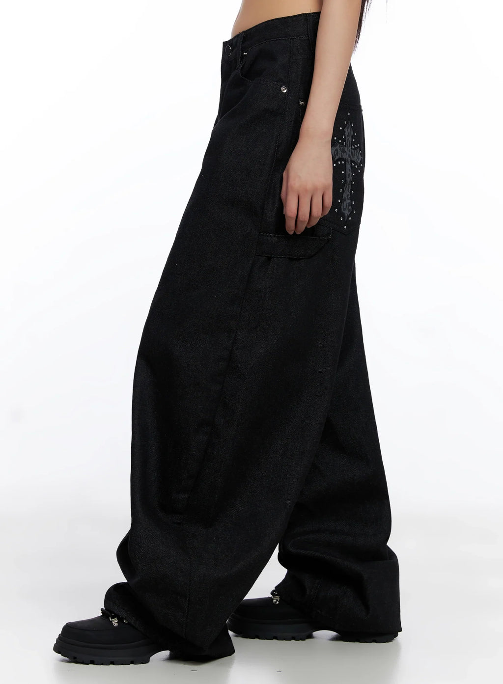 Lea Cross-Patch Baggy Jeans IS525