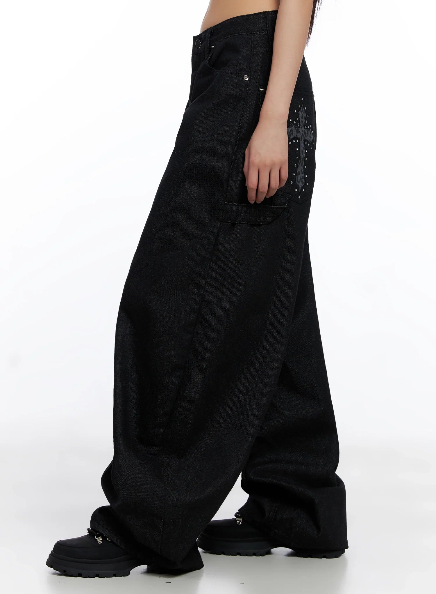 Lea Cross-Patch Baggy Jeans IS525