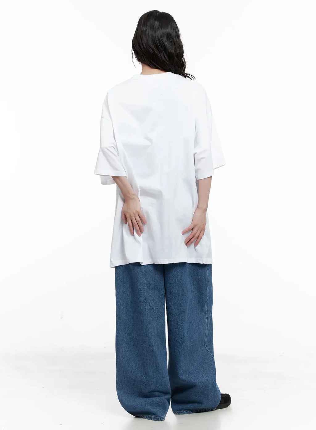 Pharita Loose-Fit Jeans IL528