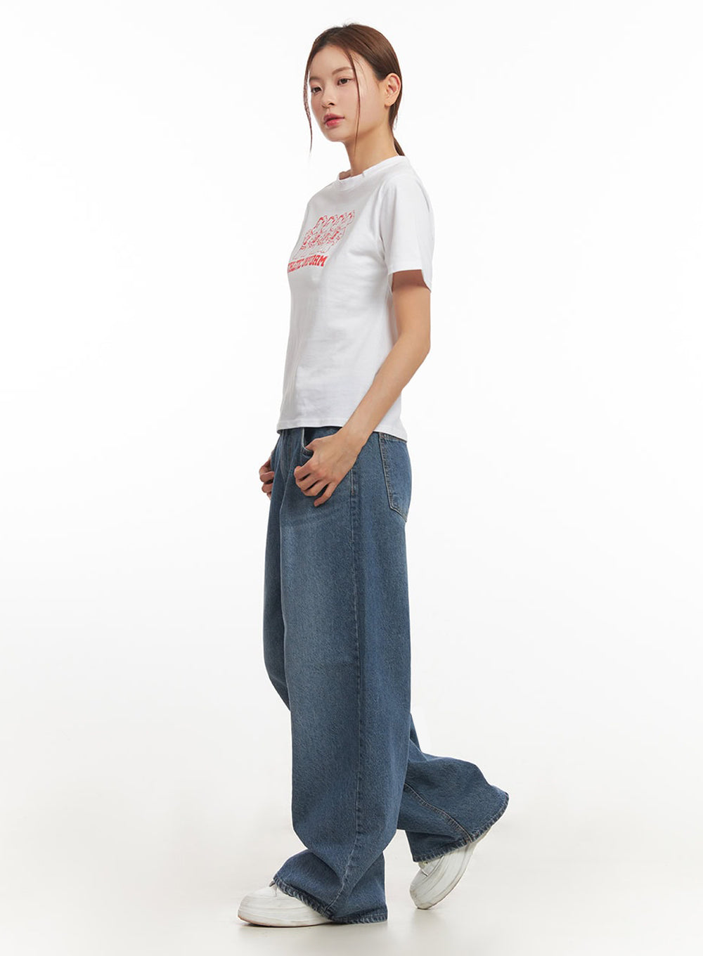 Bear Graphic Tee IM513