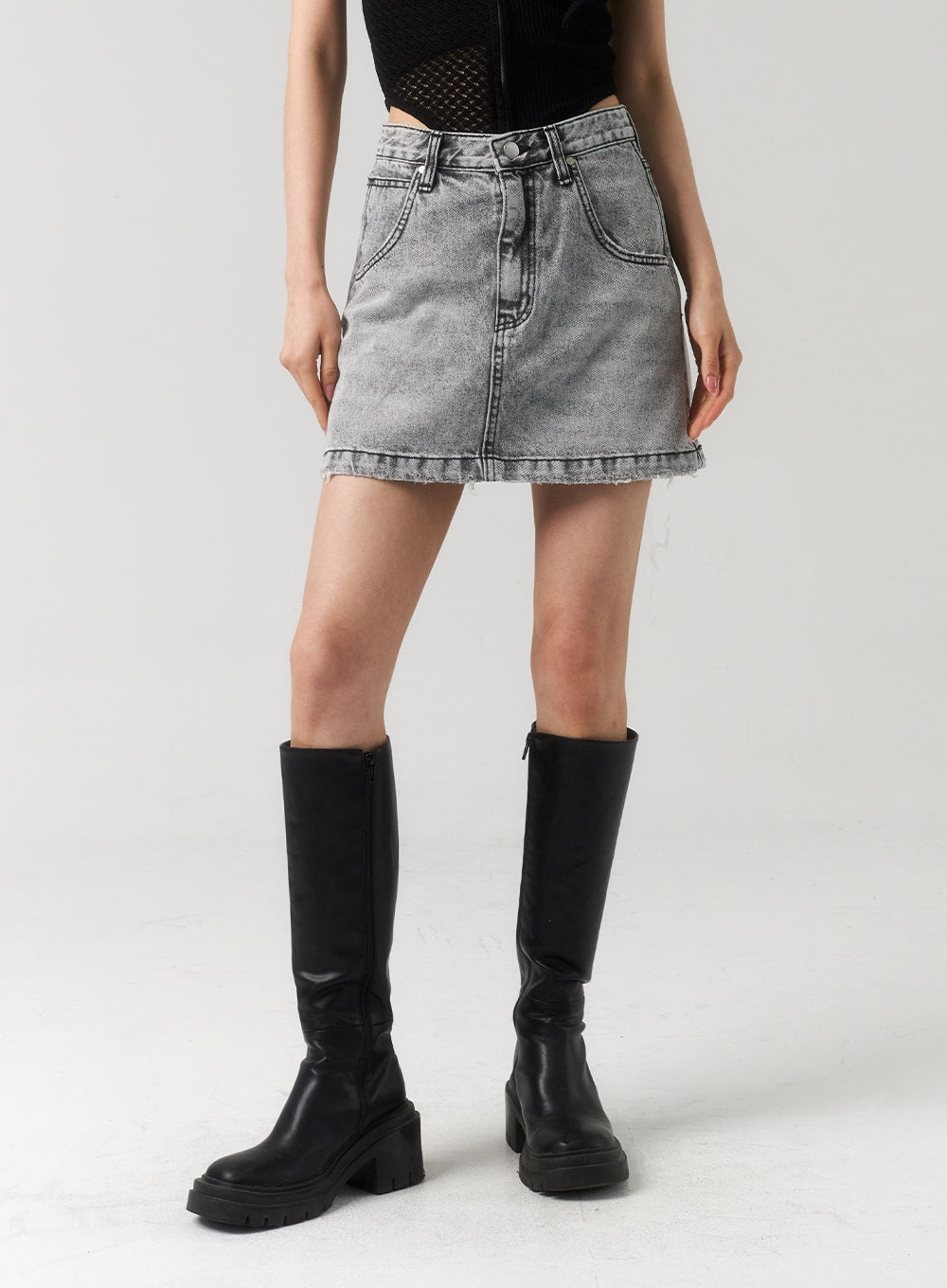 Thin Strap Cropped Top CU320