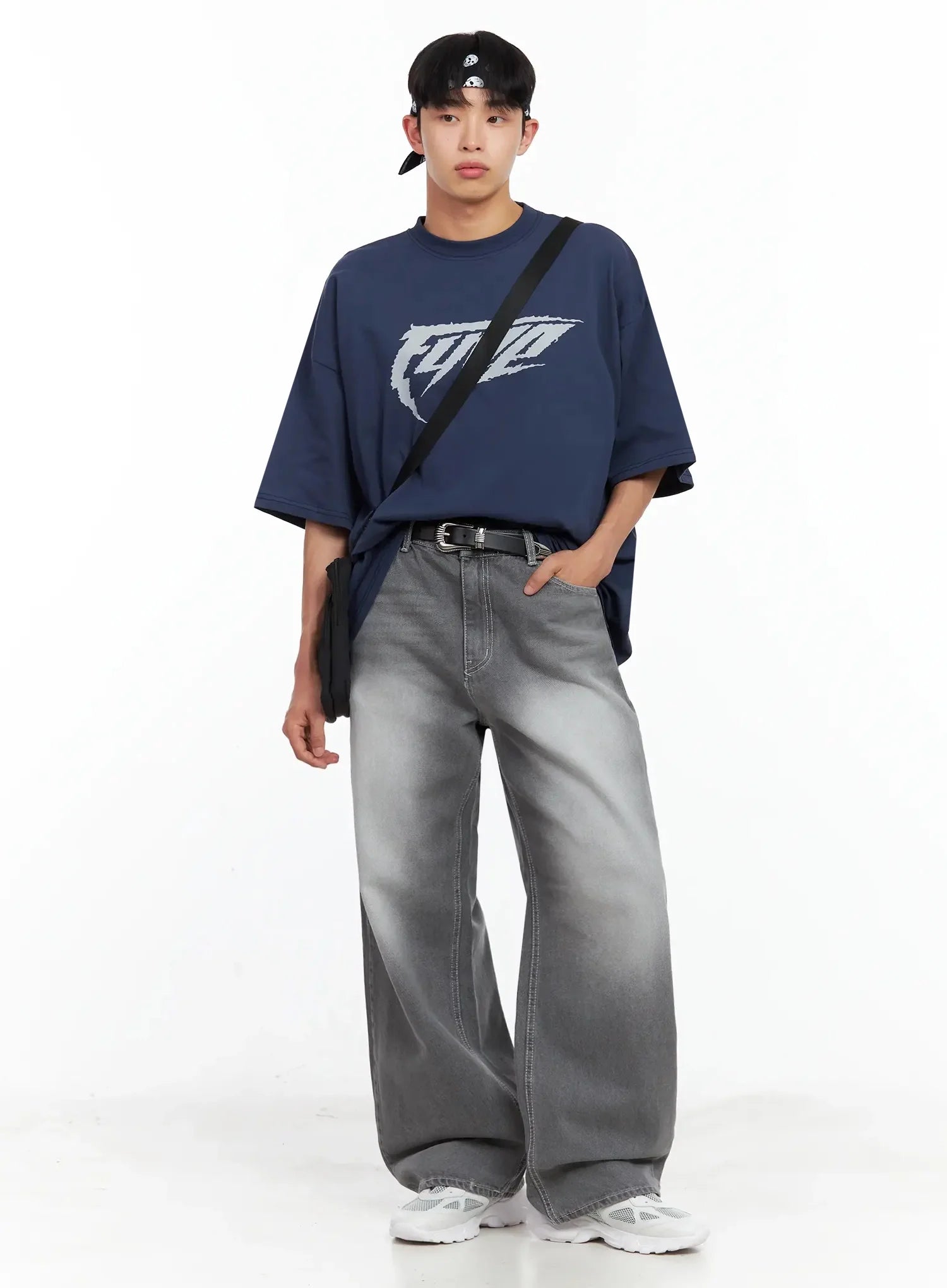 Men's Gray Vintage-Wash Jeans IL516