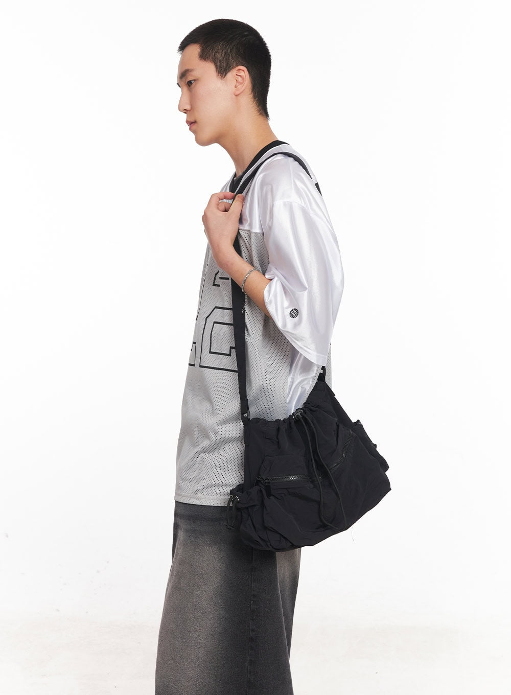 Men's Mesh V-Neck Graphic Tee IY505