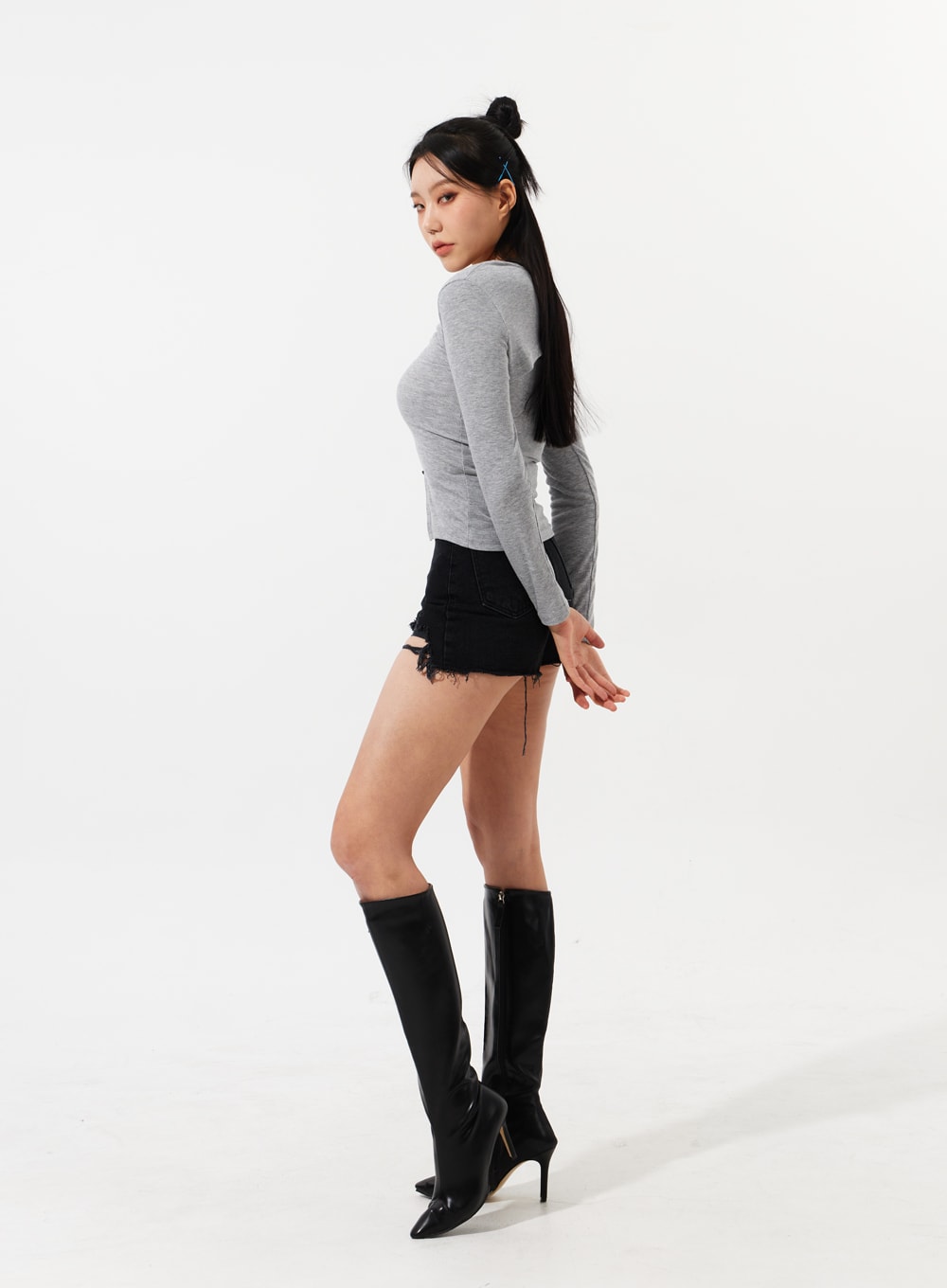 Unbalanced Ripped Shorts IM309