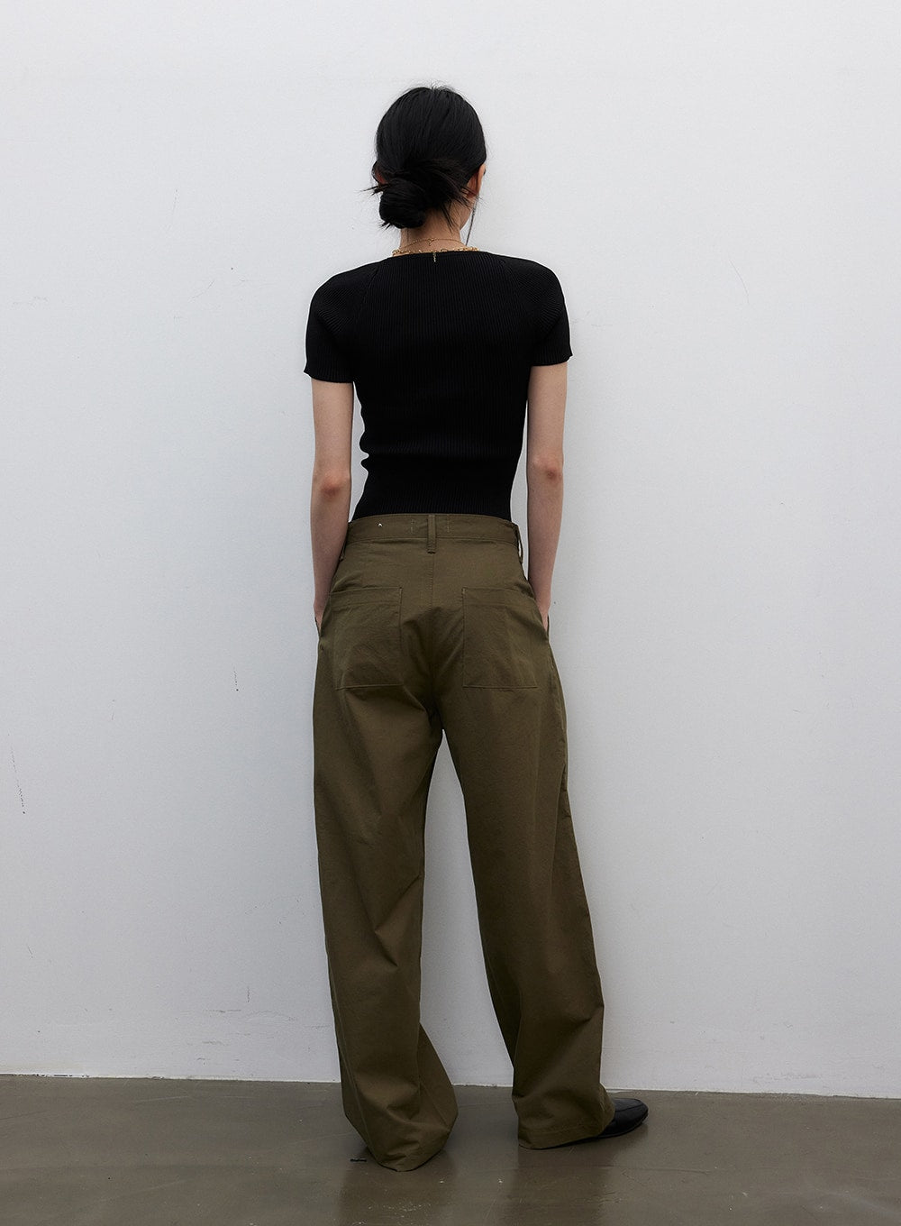 Heart Neck Ribbed Tee IY331