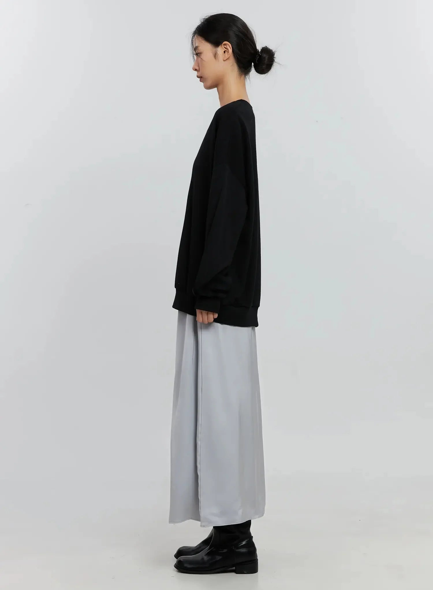 Classic Grey Crewneck Sweatshirt IS516