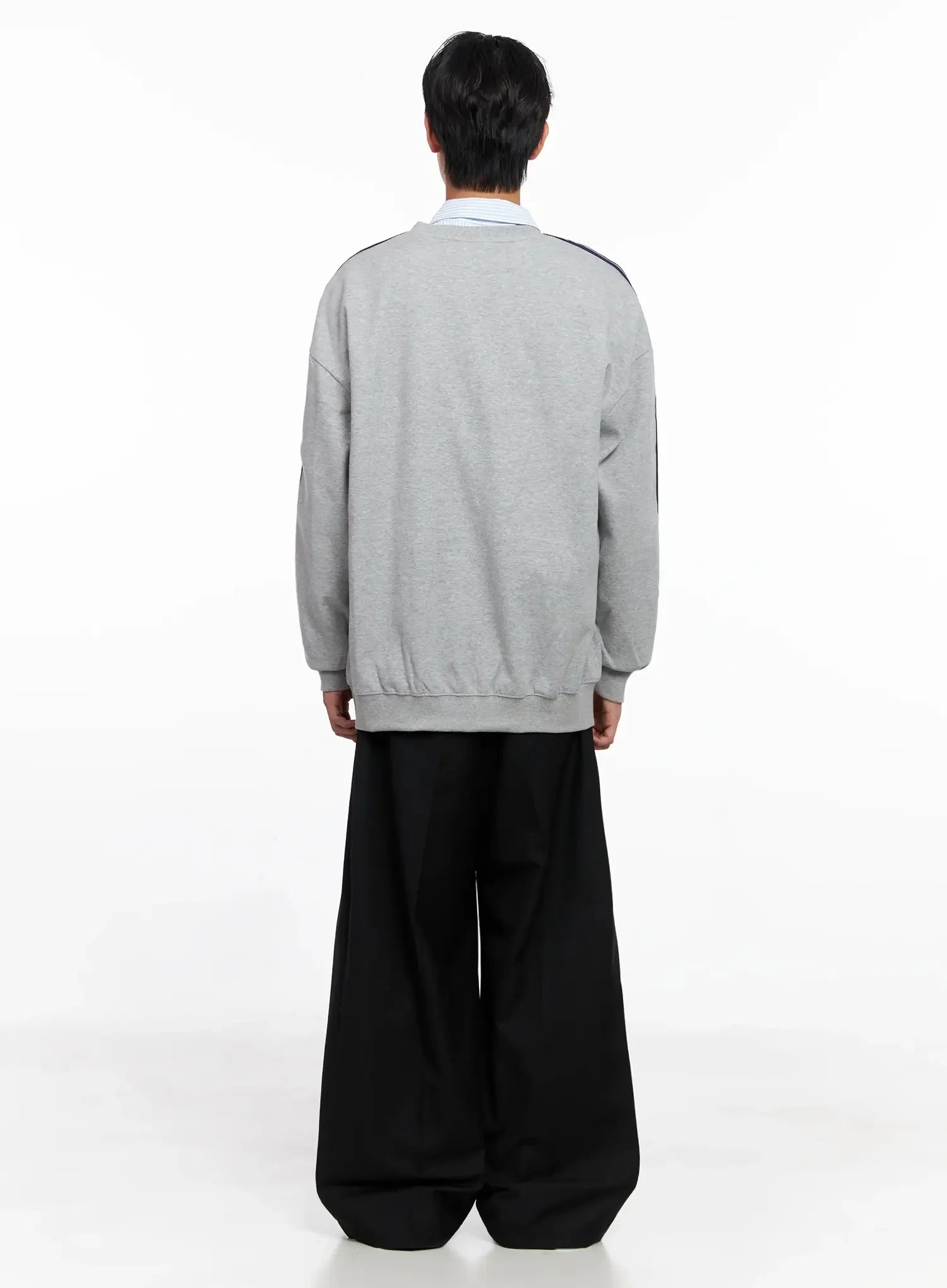 Men's V-Neck Track Sweatshirt IO516