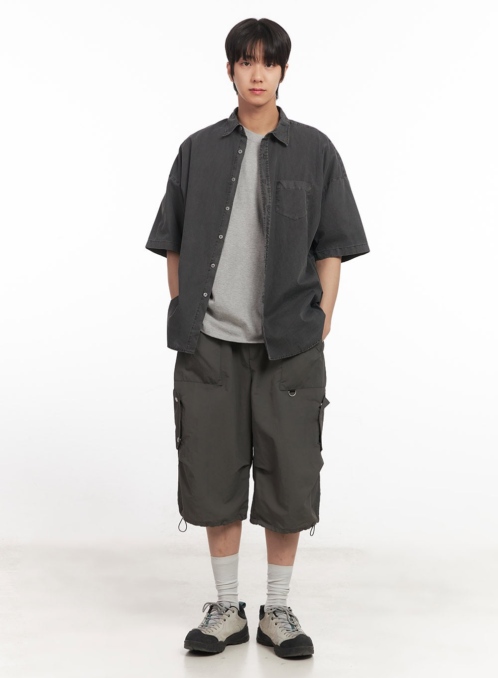 Men's Nylon Pocketed Wide-Fit Shorts IA510