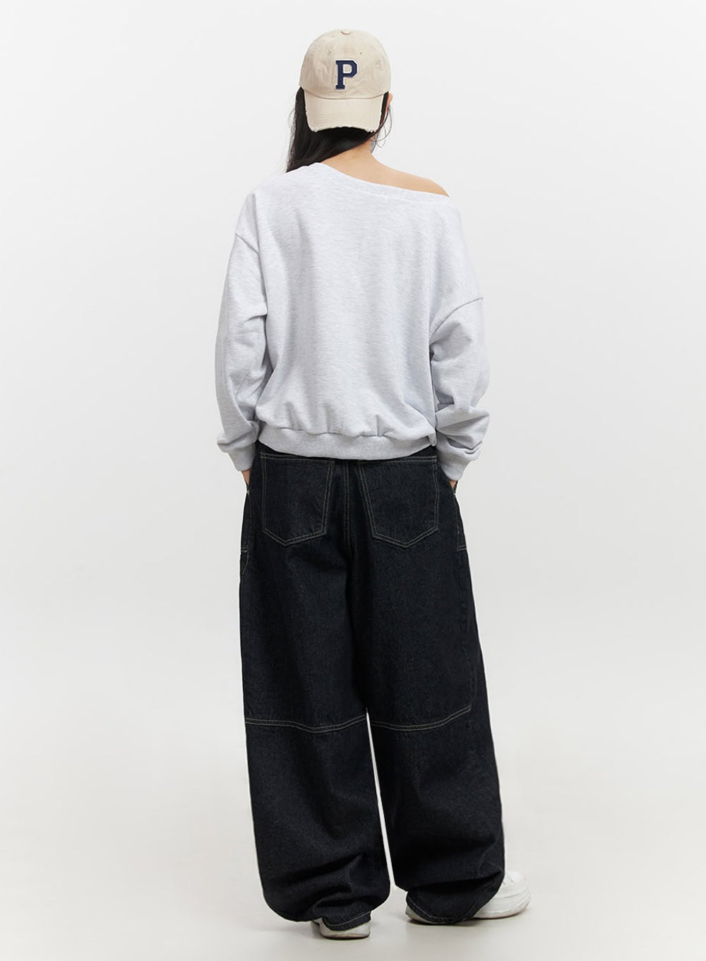 One-Shoulder Graphic Crewneck IF510