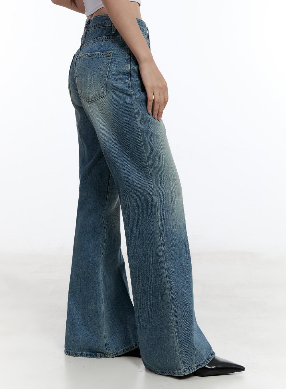 Aliya Washed Bootcut Jeans IU503