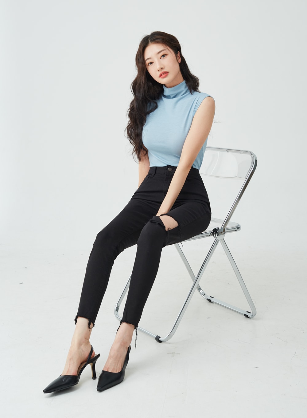 Half Neck Sleeveless T-Shirt IU26