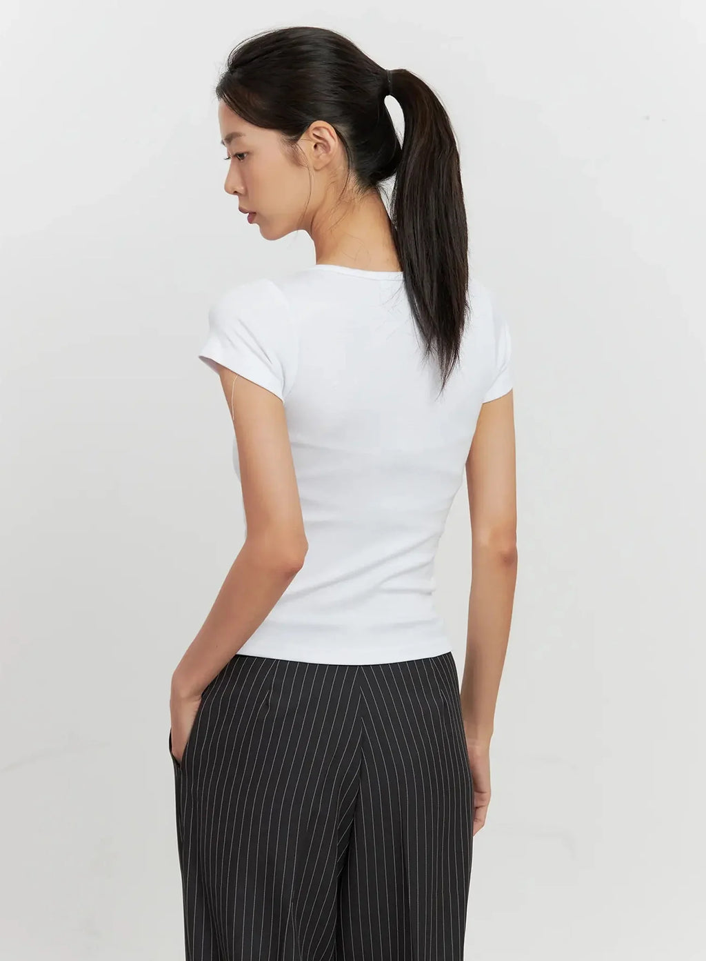 Round Neck Short-Sleeve Top IL528