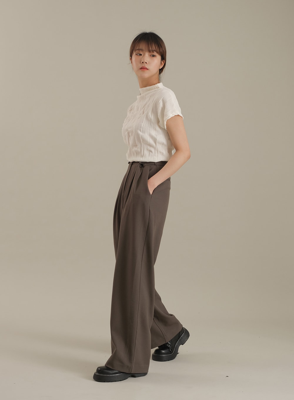 Wrinkle Short Sleeve Turtleneck Top