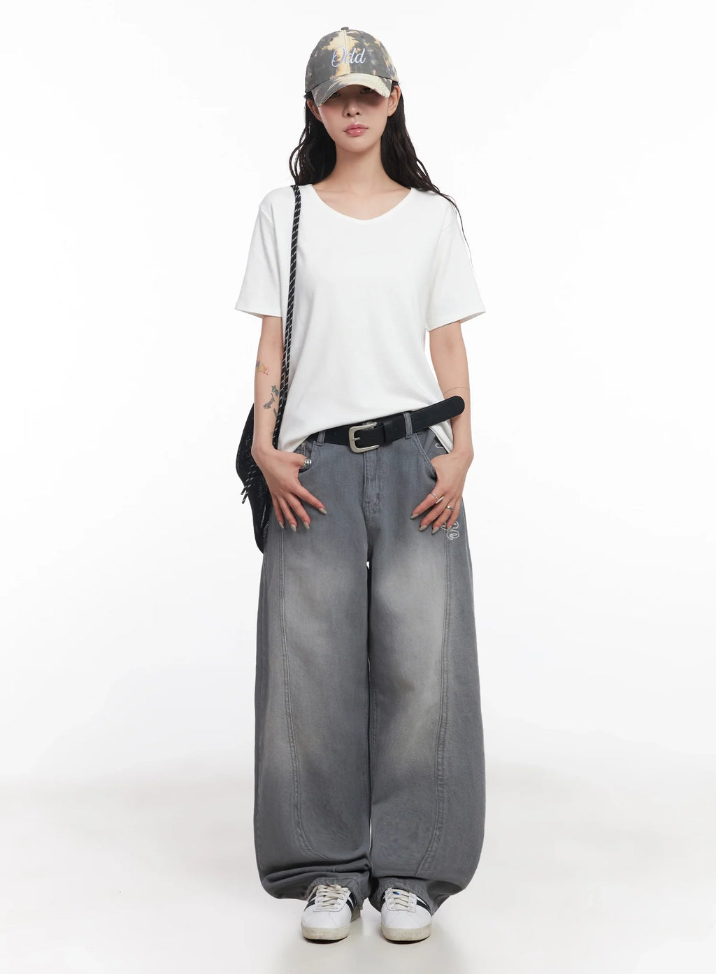 U-Neck Loose-Fit T-Shirt IC503