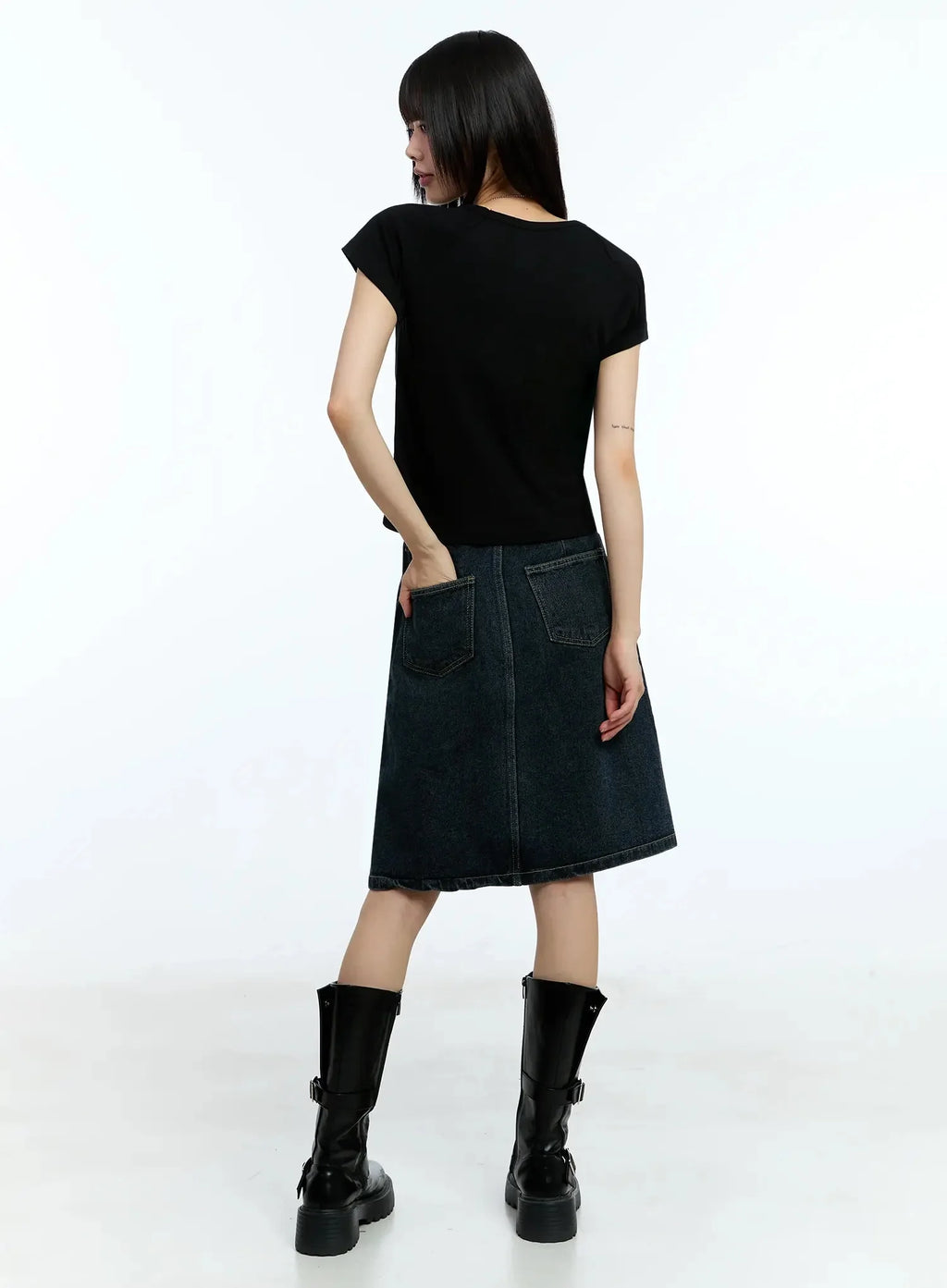 Slim-Fit Cropped Tee IU523