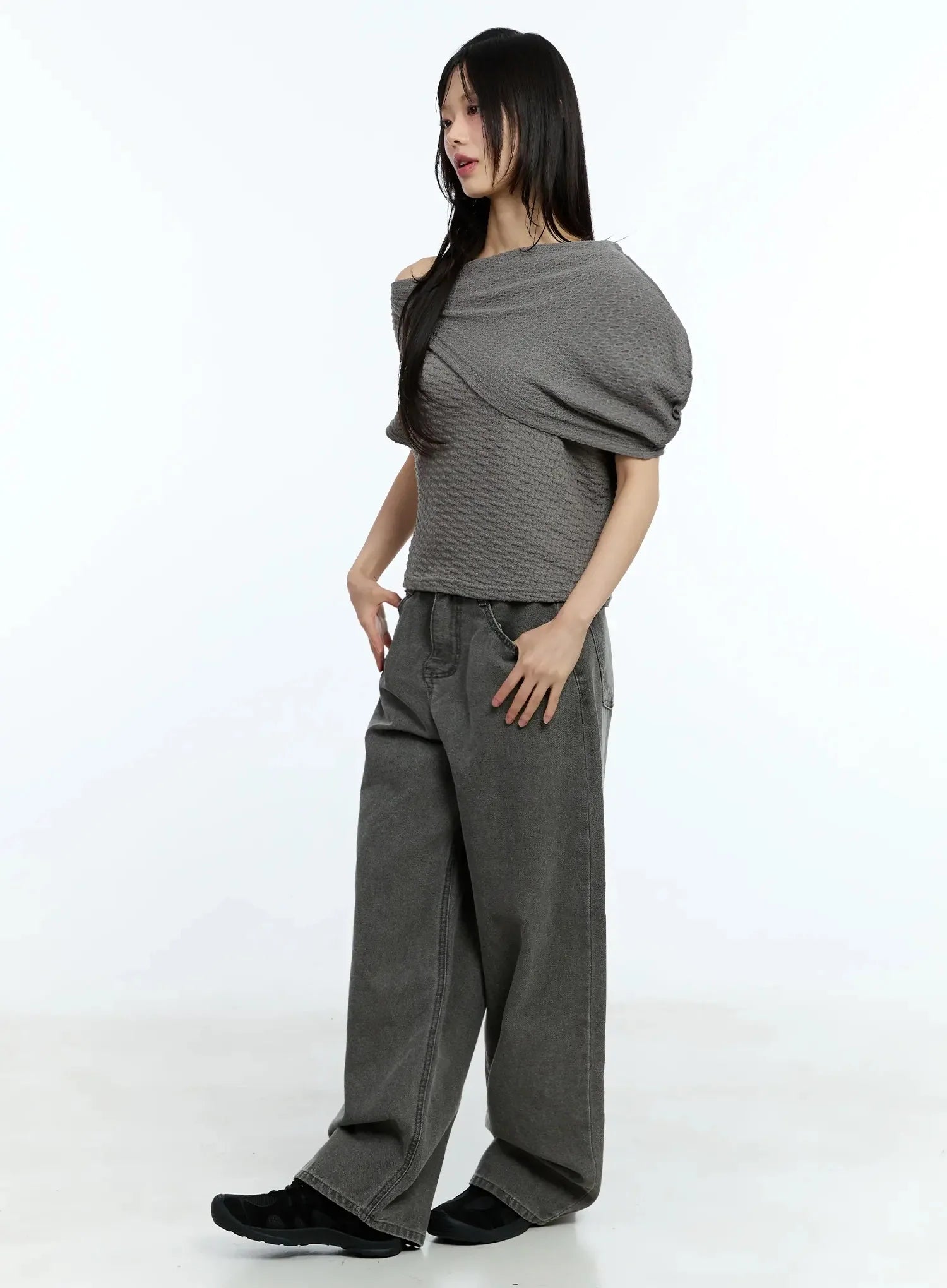 Asymmetric One-Shoulder Loose-Fit Top IU525