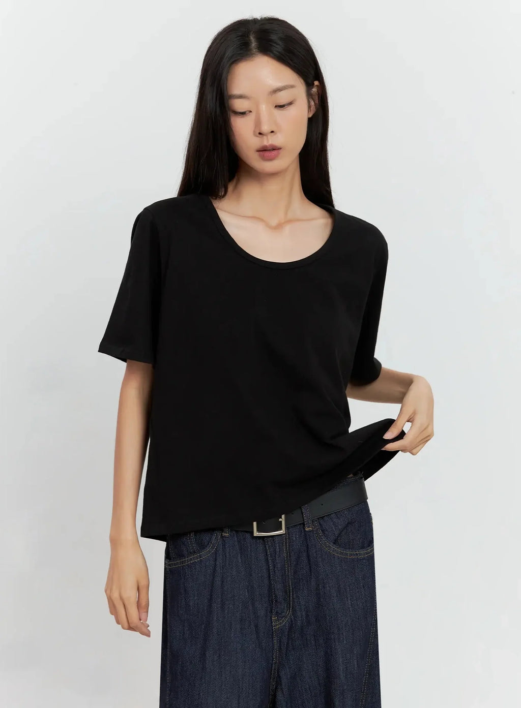 Basic U-Neck T-Shirt IL528