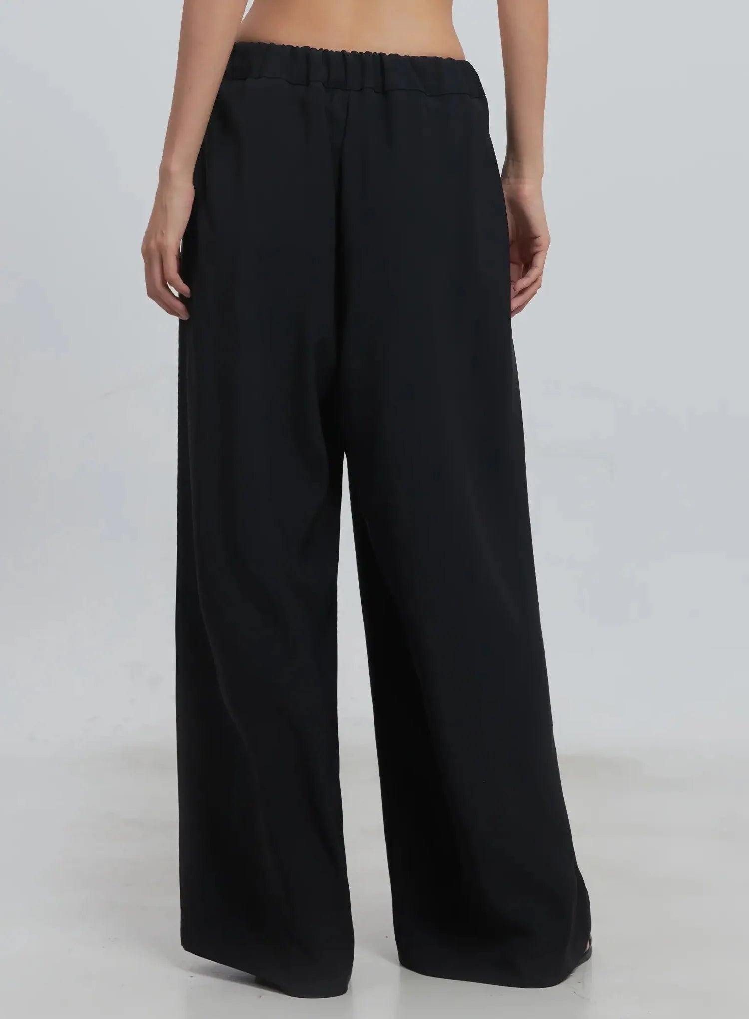 Pintuck Wide-Leg Pants IU512