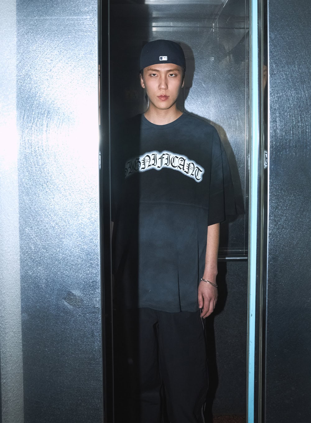 Men's Gradient Street Graphic T-Shirt IU503