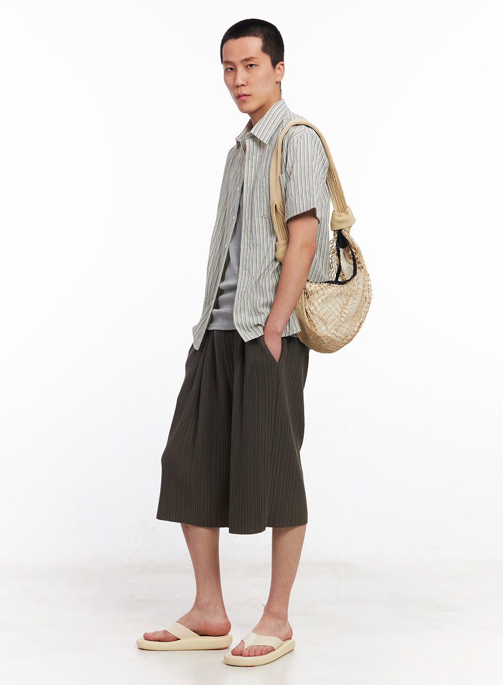 Men's Pleated Wide-Fit Shorts IU512
