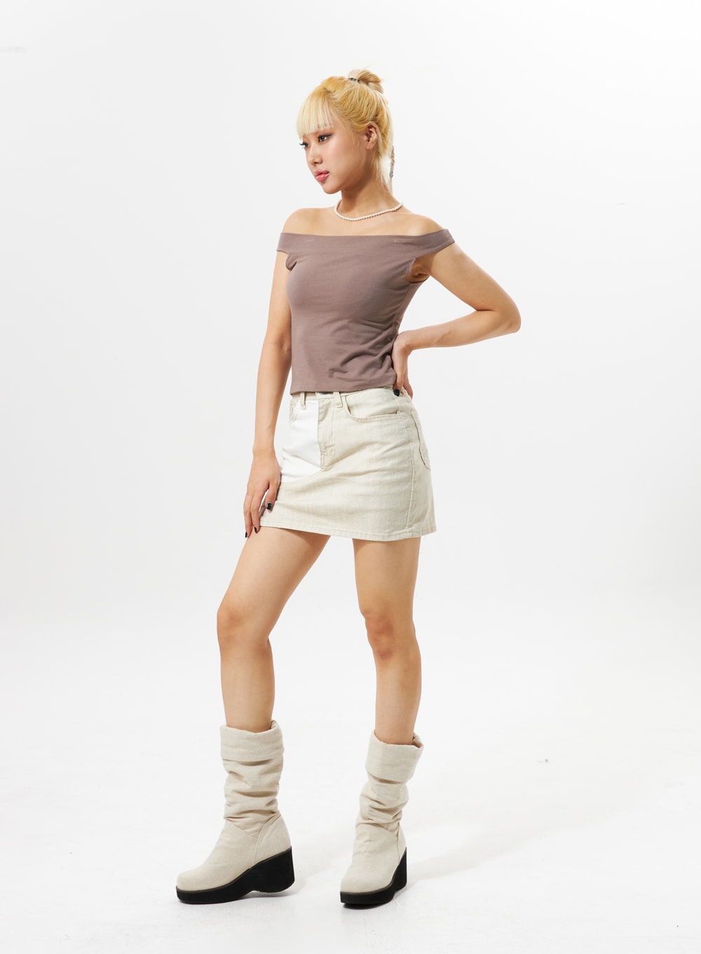 Off-Shoulder Sleeveless Top IG302