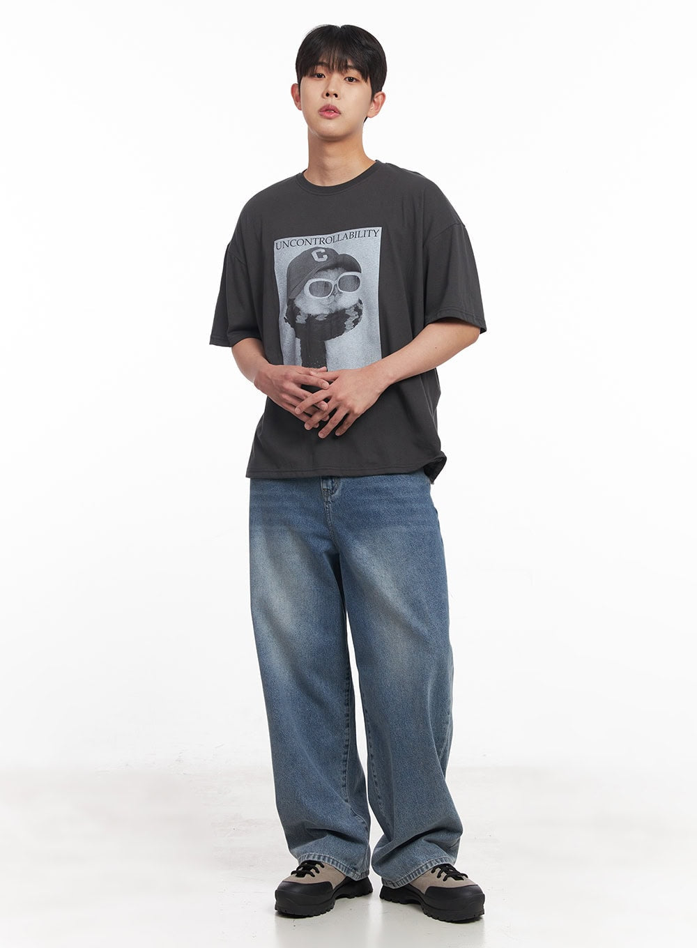 Men's Washed Wide-Fit Jeans IY520