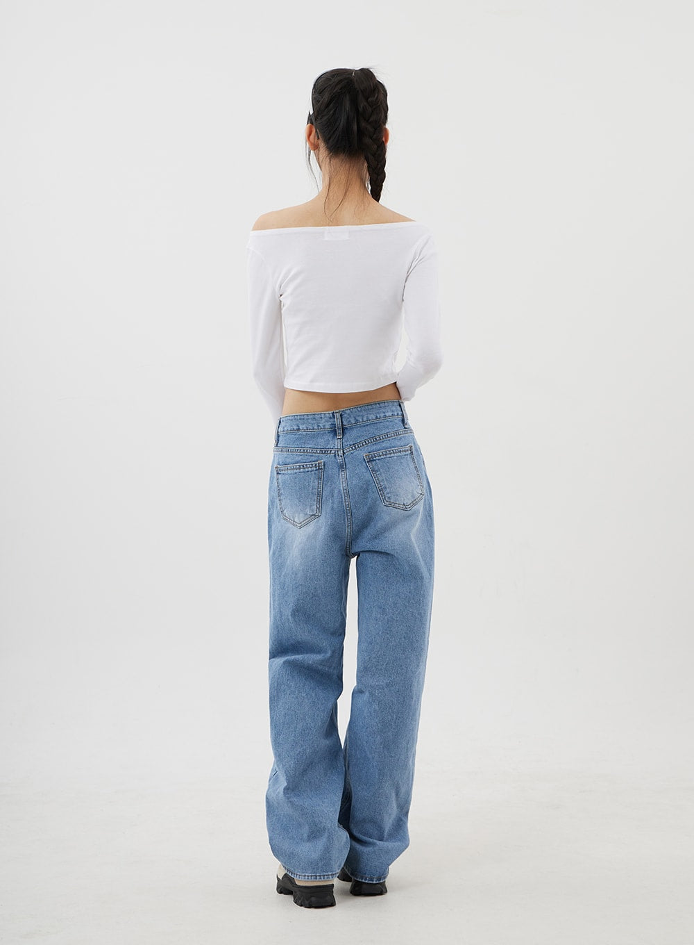 Graphic Off-Shoulder Warmer Cropped Top CJ310