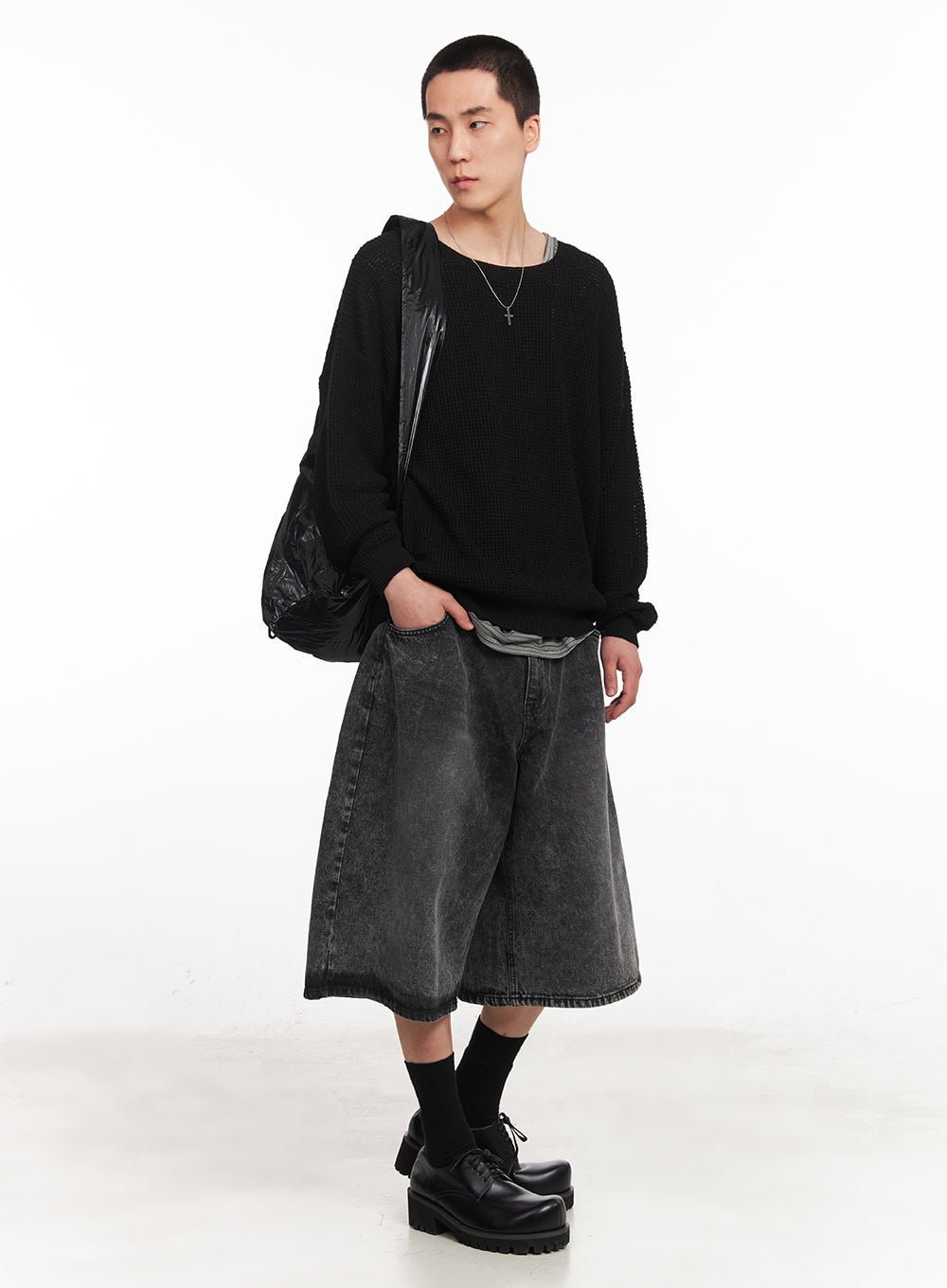 Men's Washed Wide-Fit Jorts IY505