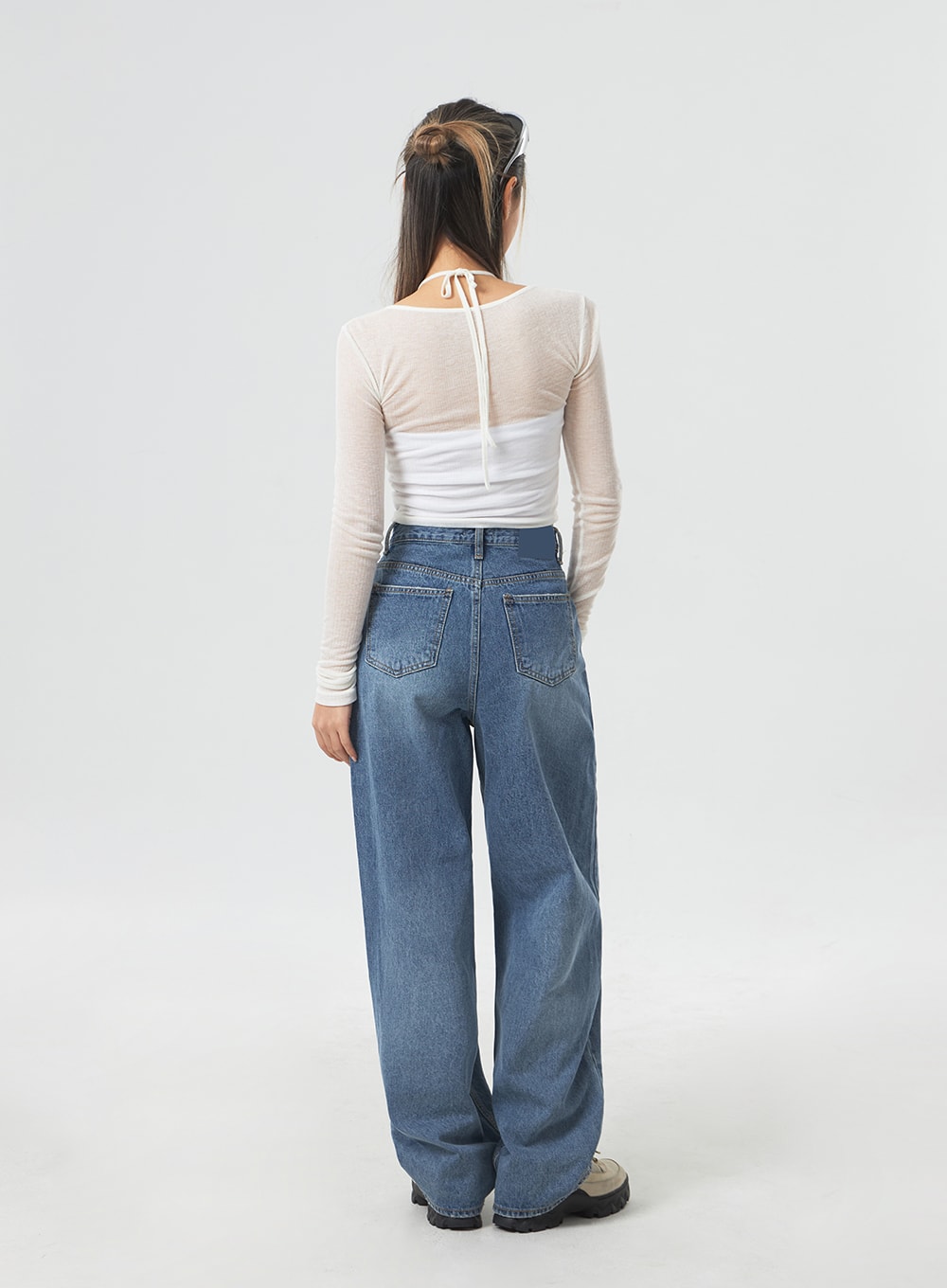 Wide Leg Mid-Wash Jeans CM331