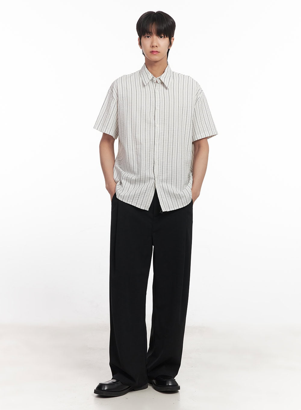 Men's Striped Loose-Fit Collared Shirt IA510