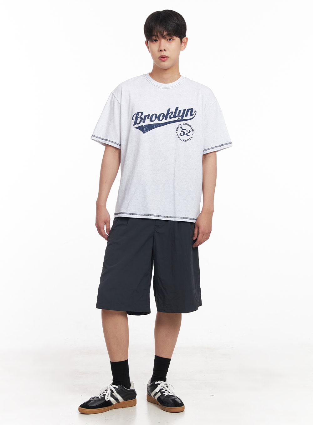 Men's Wide-Fit Nylon Pintuck Shorts IY522