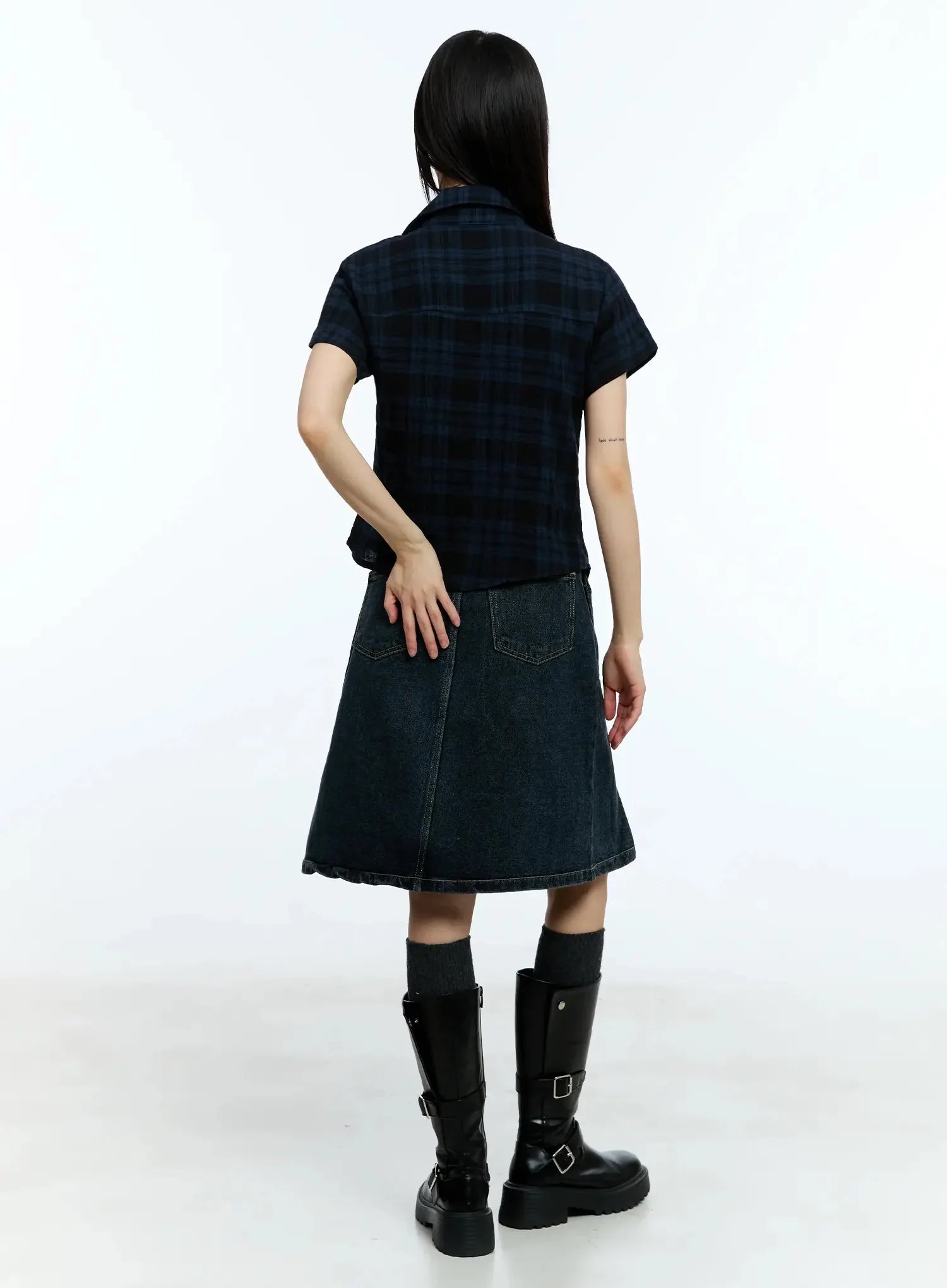 Slim-Fit Plaid Short-Sleeve Shirt IU523