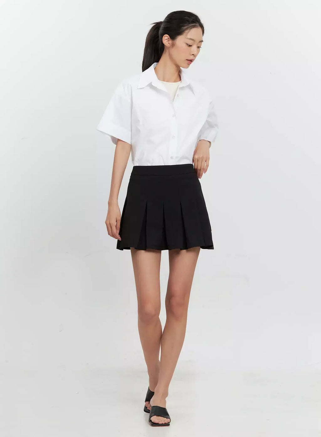 Collared Short-Sleeve Button-Up Shirt IL528