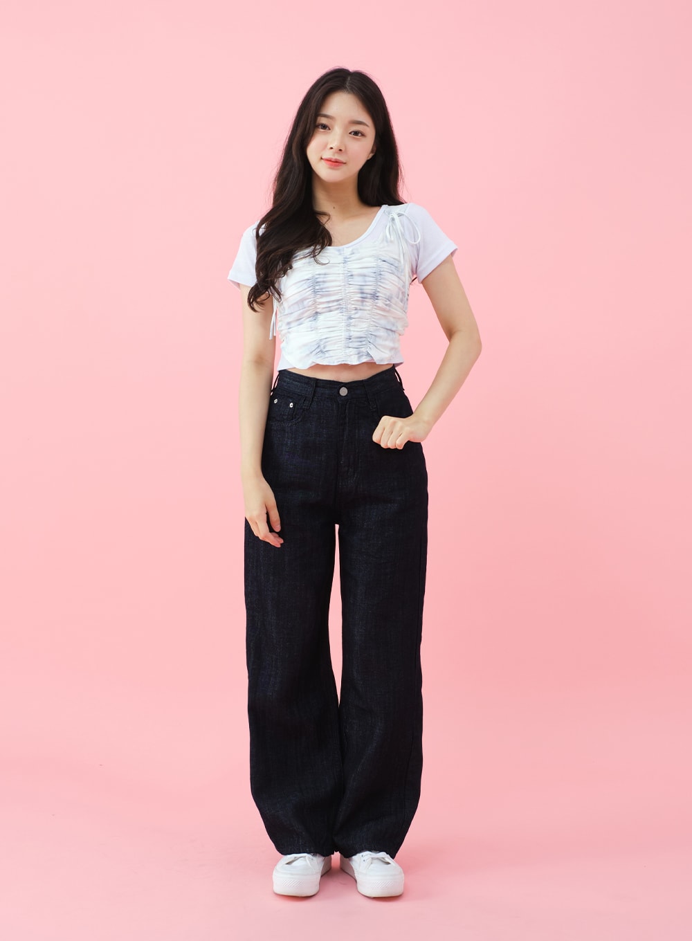 Deep Round Neck Basic Crop T-Shirt BU5