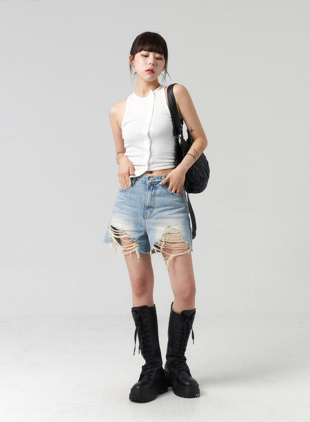 Light Ripped Denim Shorts CL318