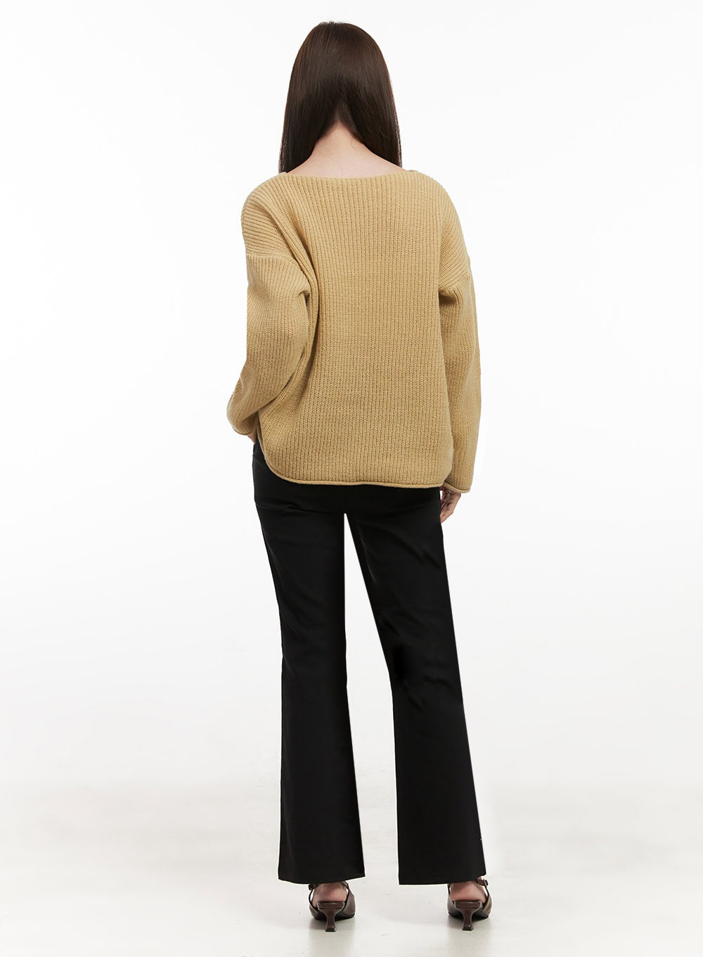 Relaxed-Fit V-Neck Sweater IF505