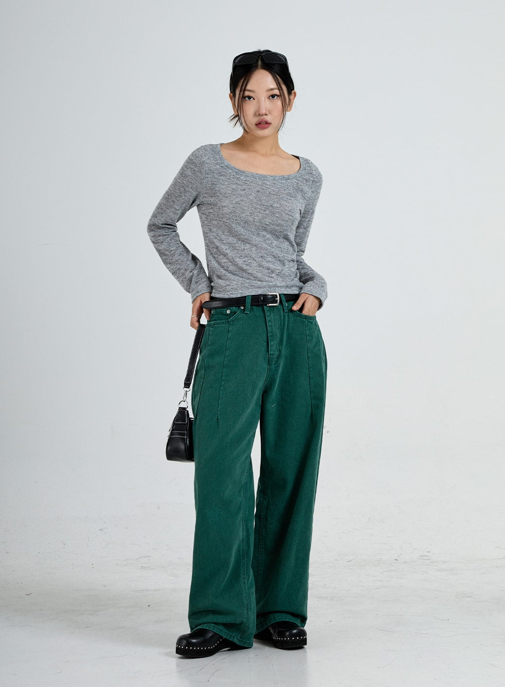 Simpe Wide Round Neck T-Shirt CO17