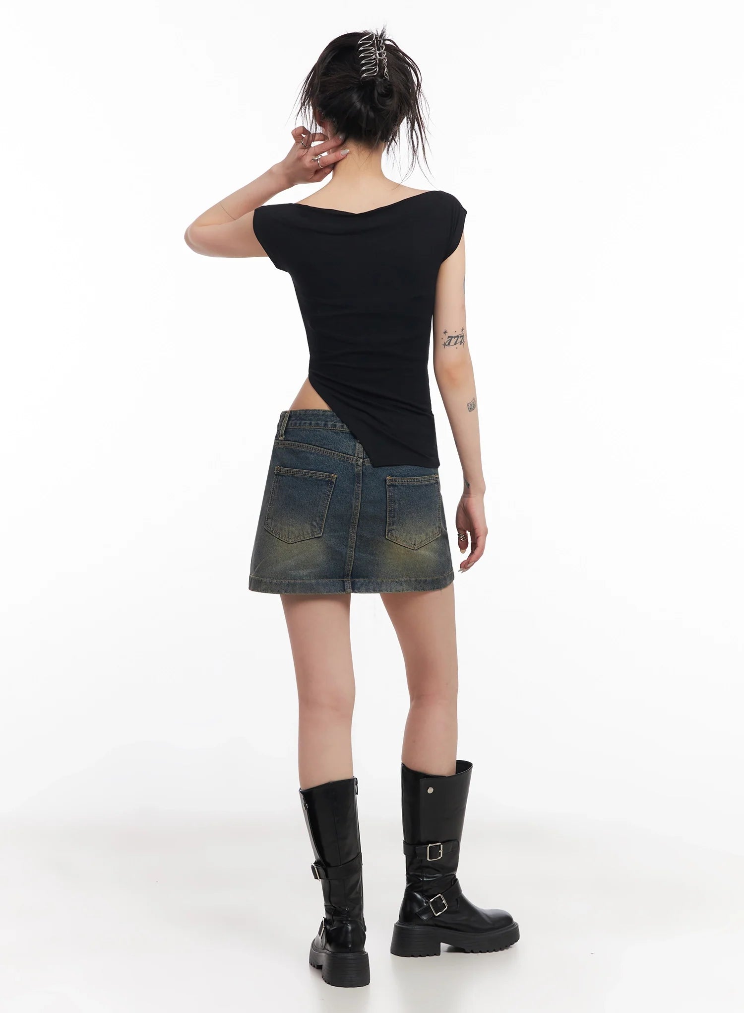 Slit Off-Shoulder Tee IC503